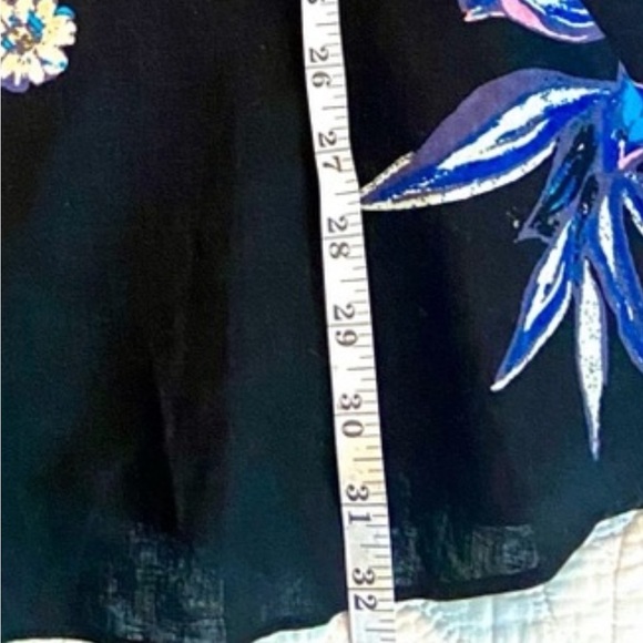 Free People Summer in Tulum Tunic Medium black floral ruffled linen BOHO top - Picture 9 of 9